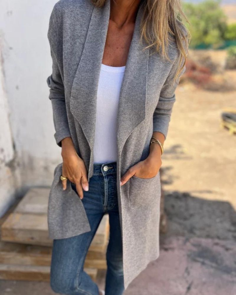 Elegantne kudumise jakk Claudia – sinu moe hädavajadus!