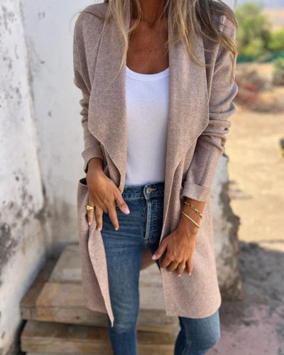 Elegantne kudumise jakk Claudia – sinu moe hädavajadus!