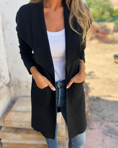Elegantne kudumise jakk Claudia – sinu moe hädavajadus!
